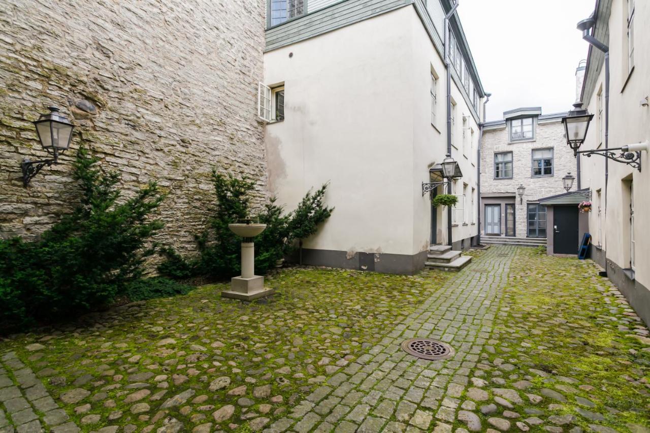 Old Town - Viru Gate Apartment Tallinn Ngoại thất bức ảnh