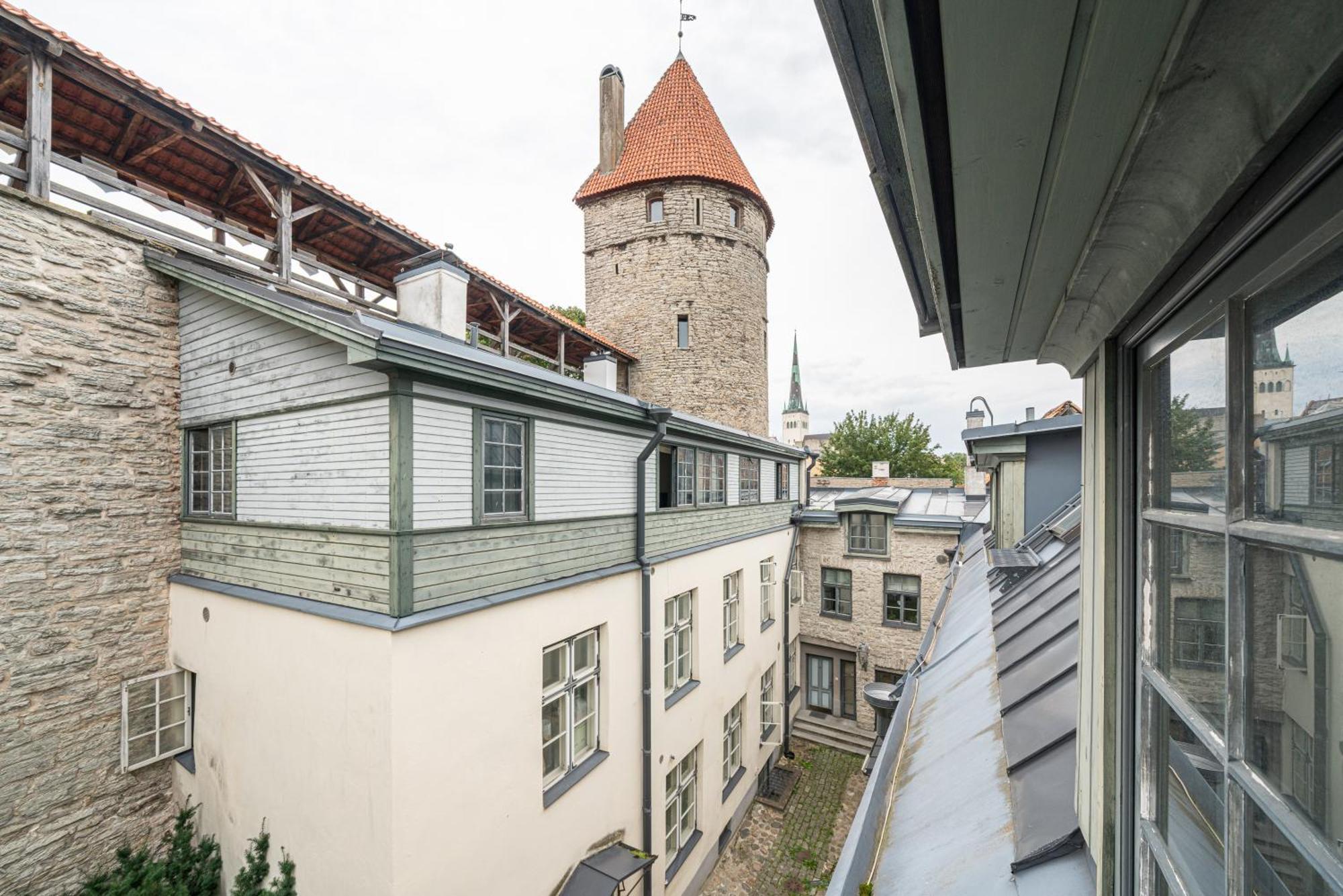 Old Town - Viru Gate Apartment Tallinn Ngoại thất bức ảnh